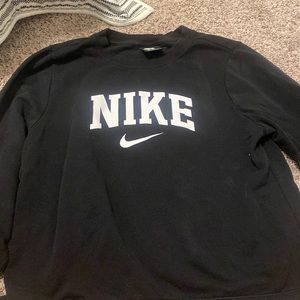nike sweat shirt